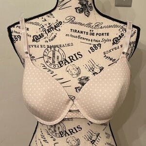 EUC Warner’s polka dot bra​​​​​​​​​​​​